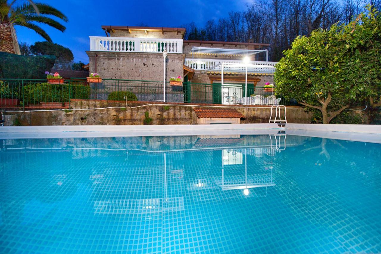 Estate4Home - Villa Luisa Play&Pool サンタガータ・スイ・ドゥエ・ゴルフィ エクステリア 写真