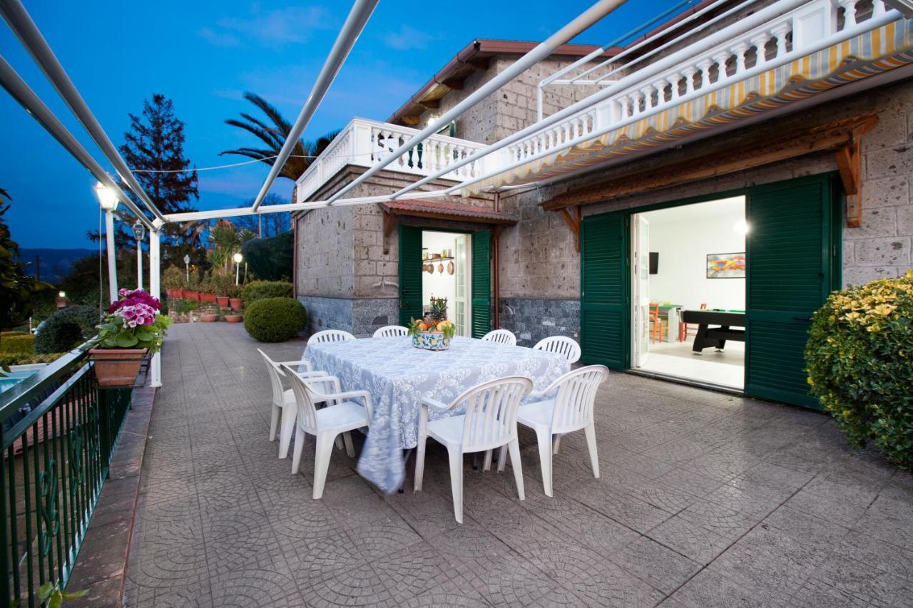 Estate4Home - Villa Luisa Play&Pool サンタガータ・スイ・ドゥエ・ゴルフィ エクステリア 写真