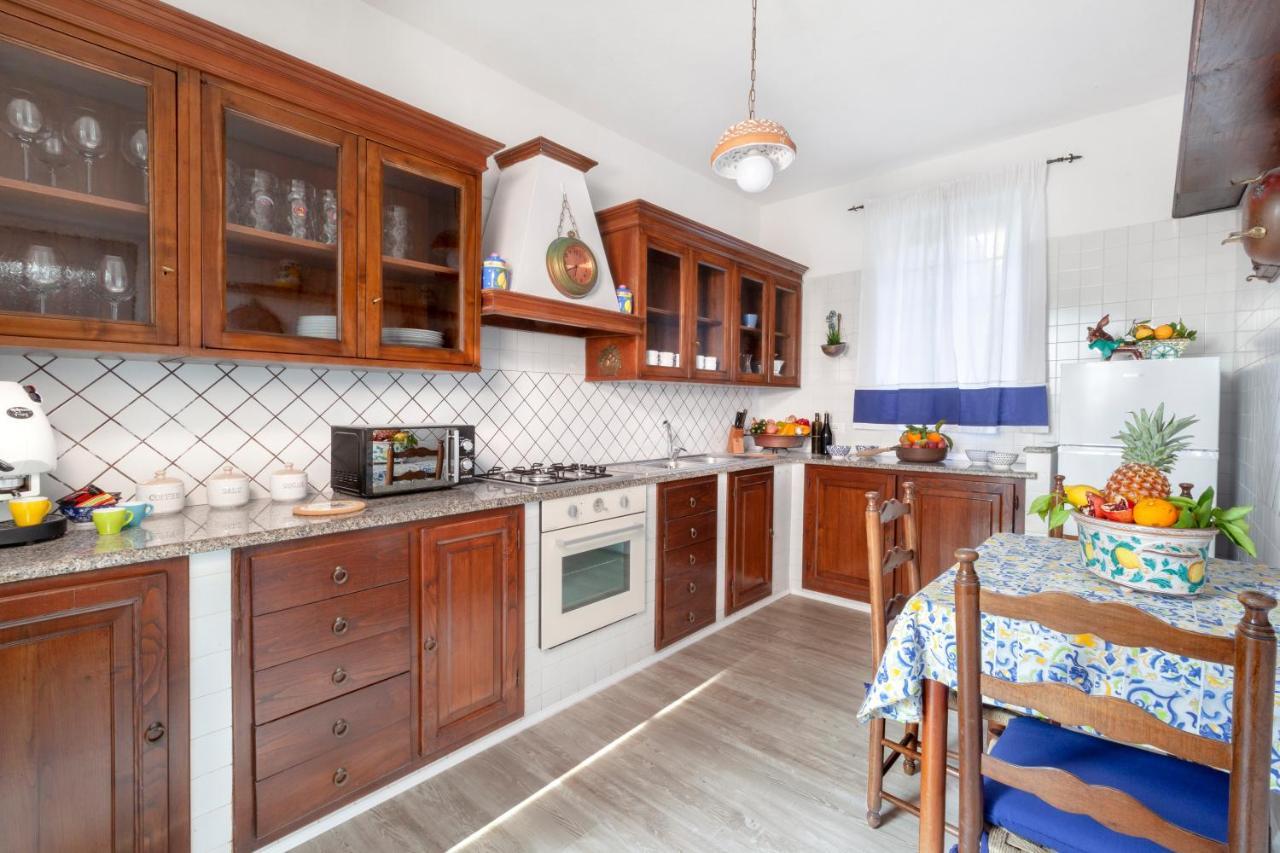 Estate4Home - Villa Luisa Play&Pool サンタガータ・スイ・ドゥエ・ゴルフィ エクステリア 写真